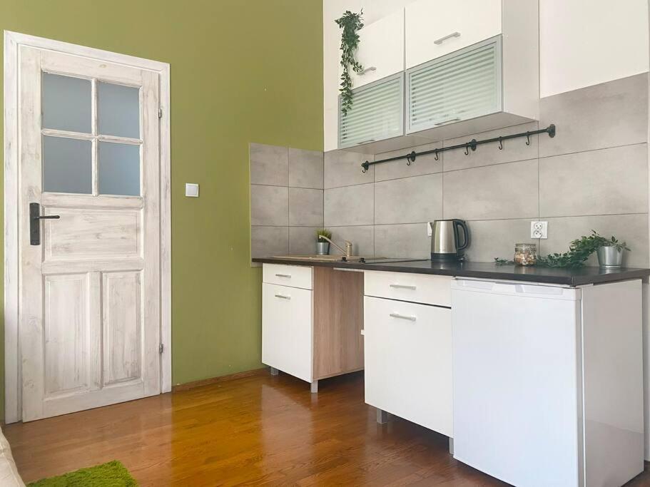 Large 89m2 Apartment, 3 Bedrooms And 2 Bathrooms * Kraków